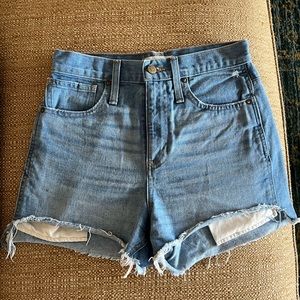 High waisted Madewell shorts size 25